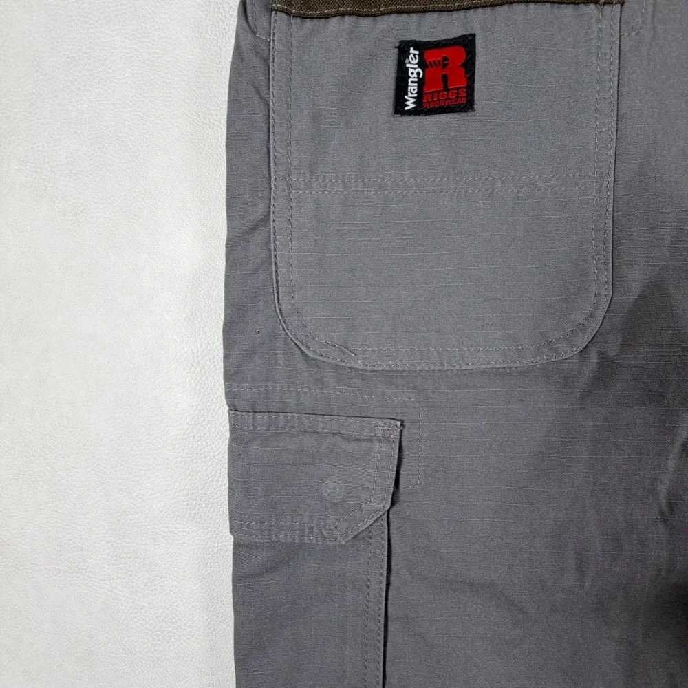 Wrangler Riggs Workwear Mens 44 Gray Ripstop Cargo Shorts Utility New